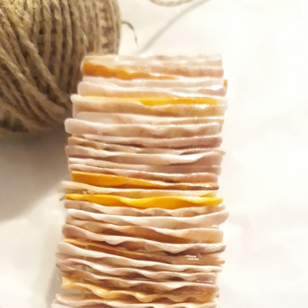 Nautral Shell Expandable Bracelet - Picture 2 of 3